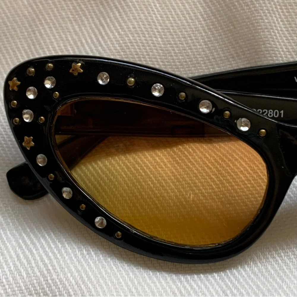 DR. PEEPERS.‎ Vintage, Retro Cat eye style. Rhinestones around frame.